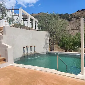 Casa Mimi Bed & Breakfast Gergal